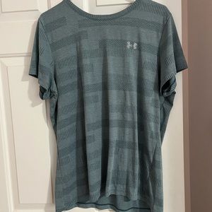 Women’s Under Armour Tshirt